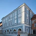 Donebe Boutique & Private Wellness Hotel 4*