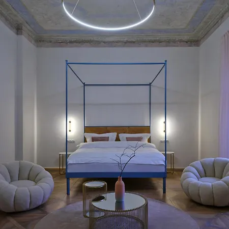 Donebe Boutique & Private Wellness كوتنا هورا