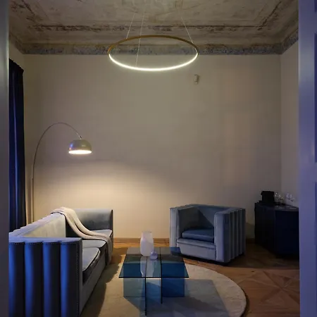 Donebe Boutique & Private Wellness كوتنا هورا