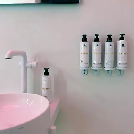Donebe Boutique & Private Wellness ホテル 4*